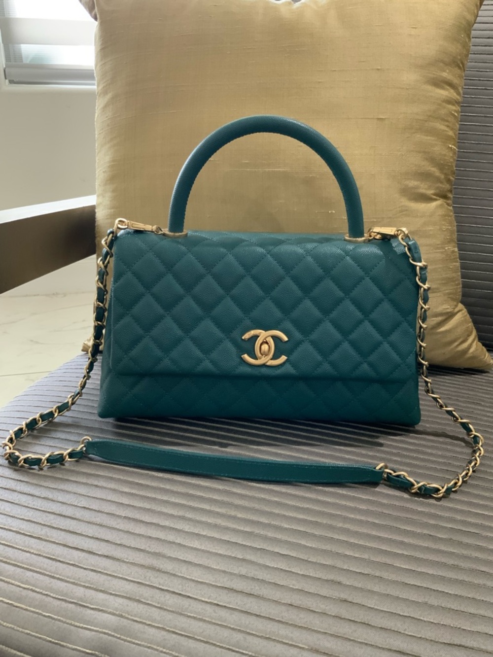 Classic CHANEL Bag: A Stylish and Versatile Choice for Elegance teal
